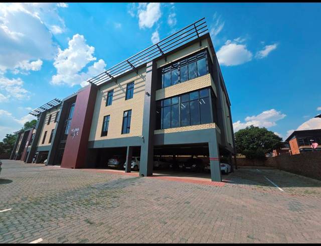 BUSINESS FOR SALE IN DIE HOEWES